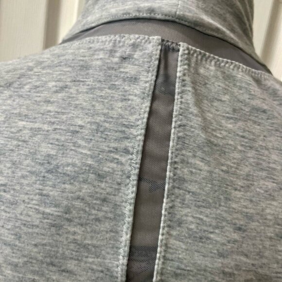 ATHLETA MOCK NECK SLEEVELESS TOP GREY COLOR SIZE SMALL - Picture 8 of 15